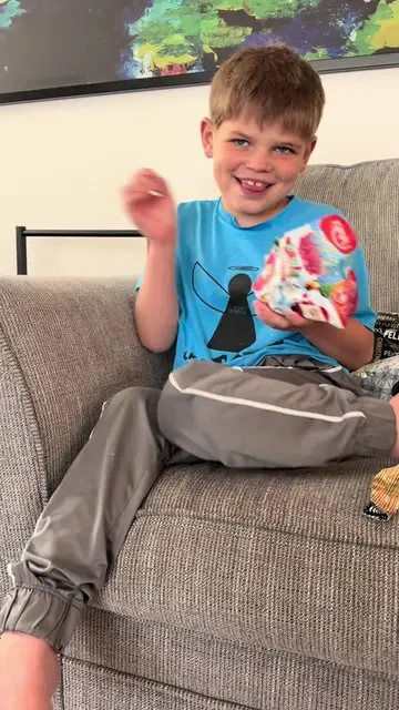 Twin birthday chaos looks a little different around here 😂🎁 Sawyer is ALL go, 