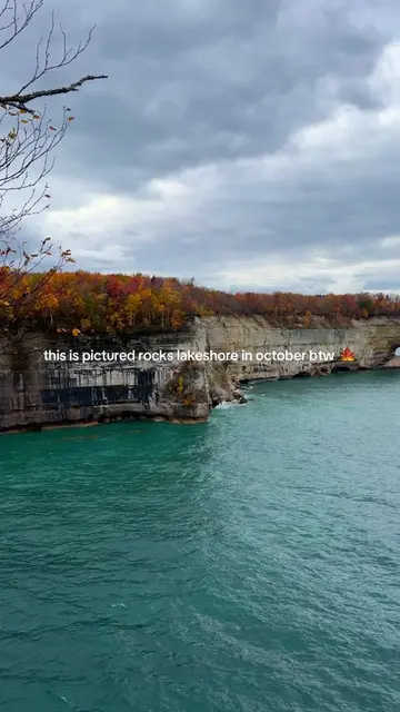 Pictured Rocks National Lakeshore is extra special during the fall 🍁🌲 Leaves t