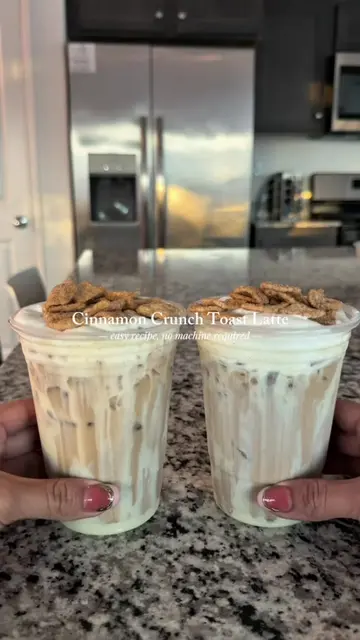 Cinnamon crunch toast latte 🤍🫶 #coffee #coffeetiktok #coffeerecipe #fyp #coffe