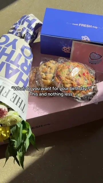 convinced it doesn’t get better than this 🤭 #sendflowers #birthdaygifts #giftid