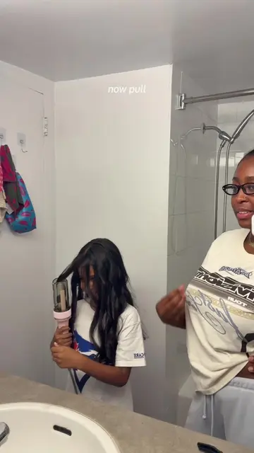 Playing in my daughters hair like I've always imagined when I was younger 🤭 We'