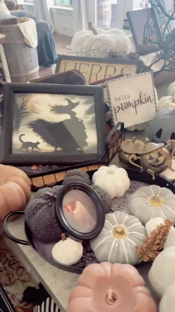 Just a girl who likes to make the seasons magical!💫✨🍂🍁 #fall #autumn #decor #