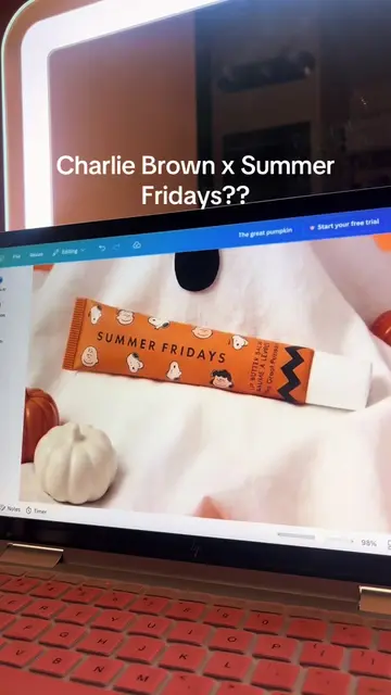 the great pumpkin 🎃🤍 but make it Summer Fridays… Sally Brown would totally app