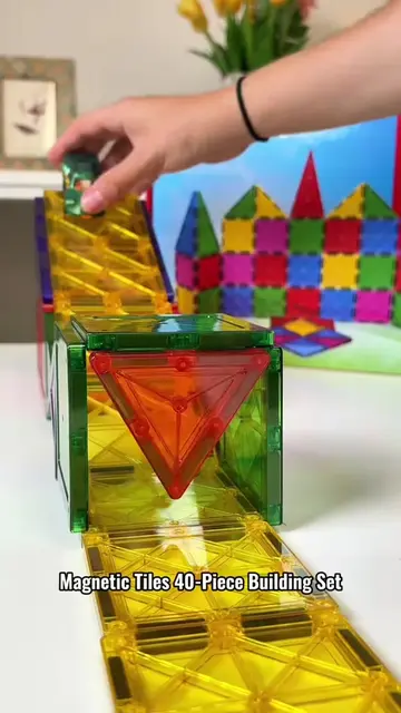 Discover endless play possibilities with this Magnetic Tiles 40 Piece Building S