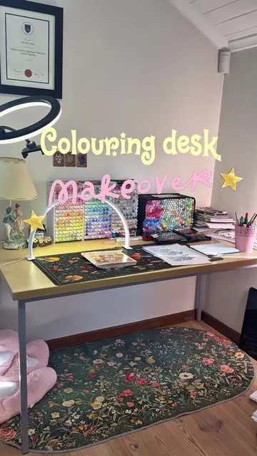 Colouring desk makeover 📝💖 let me know what else I should add! My desk was loo