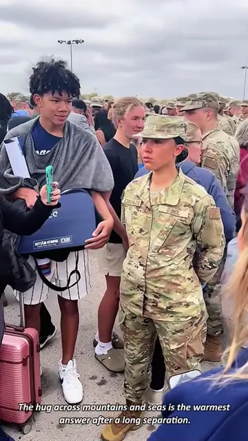 Soldiers coming home.family reunion#usaus #respect #reunion #familythings #famil