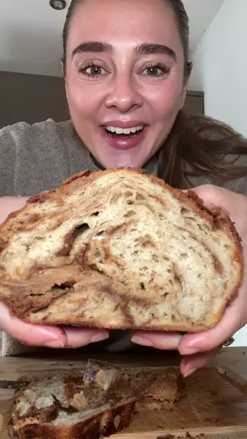 Biscoff Cheesecake Sourdough 🍪🤎✨ I’m actually in shock at how well this turned