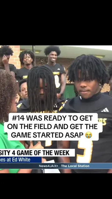I know he had to have 3 TDS EASILY 😭😤 (@aqscence) #football #highschool #frien