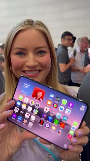 First look at iPhone Duo