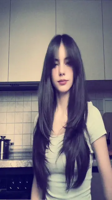 #bangs #layers #thickhair #haircut #butterflycut 