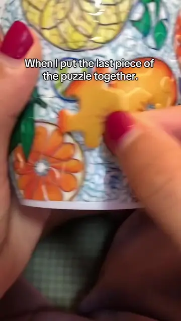 A puzzle that turns into something you’ll actually want to keep 🧩🌸 relaxing to