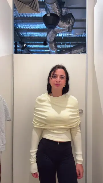 not many winners today at all  #tryingonshitclothes #glassonstryon #series #shop