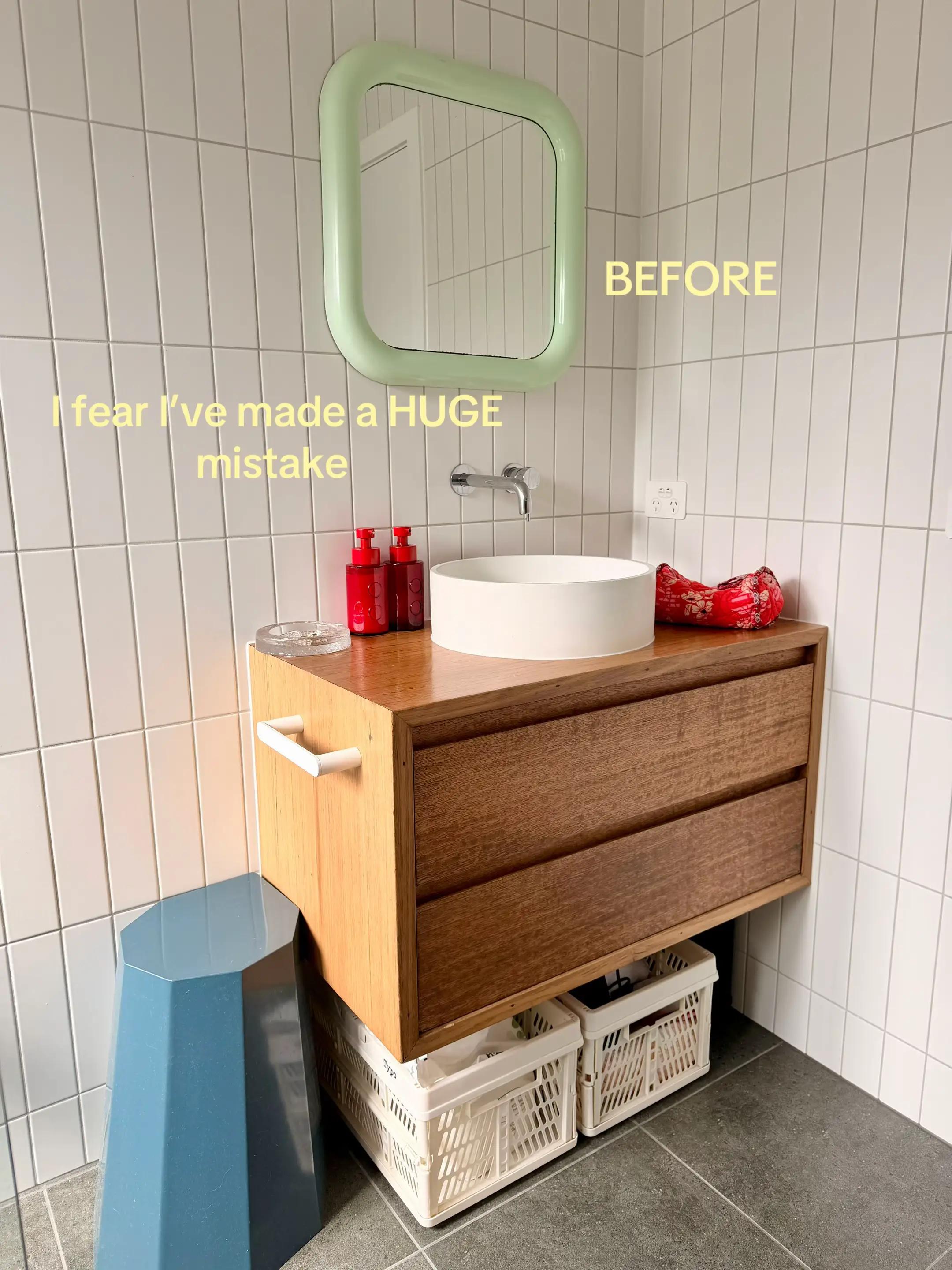 Today I decided to paint our bathroom mirror so headed down to Bunnings and chos