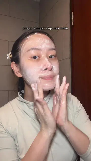 Tau kan gimana kondisi muka abis olahraga? 😳 jangann sampe skip face wash yaaa!