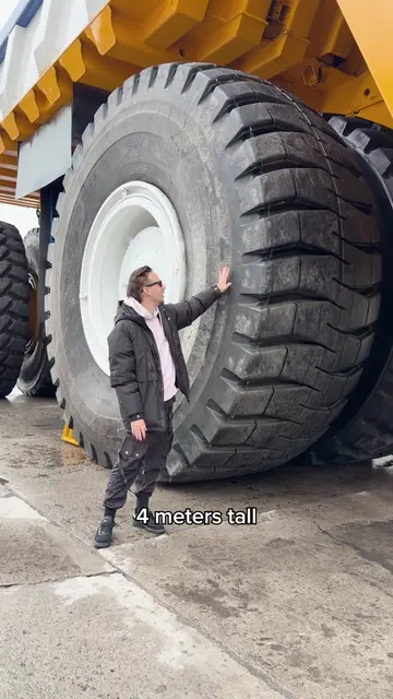 World’s Biggest Truck💪💪 But is the Belaz 75711 a Good Daily Drive?! 🤔🤔#car #