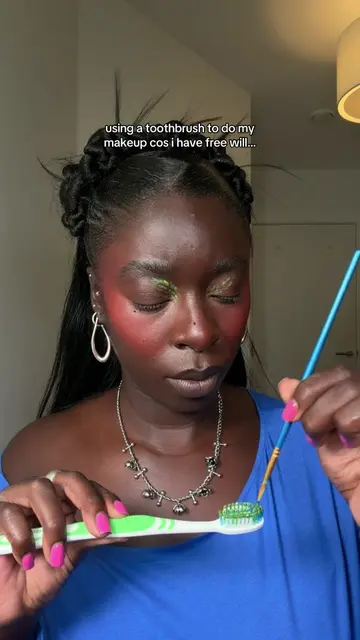 quick look but I had to be extra 😂 @Kaleidos Makeup eye liner @MAC Cosmetics ey