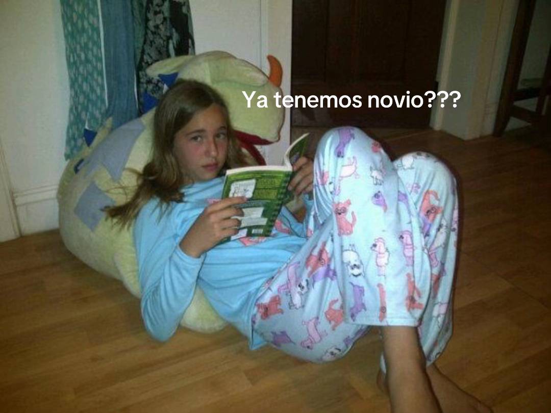 Mi versión del trend 💋 #novios #trend #parati #humor 