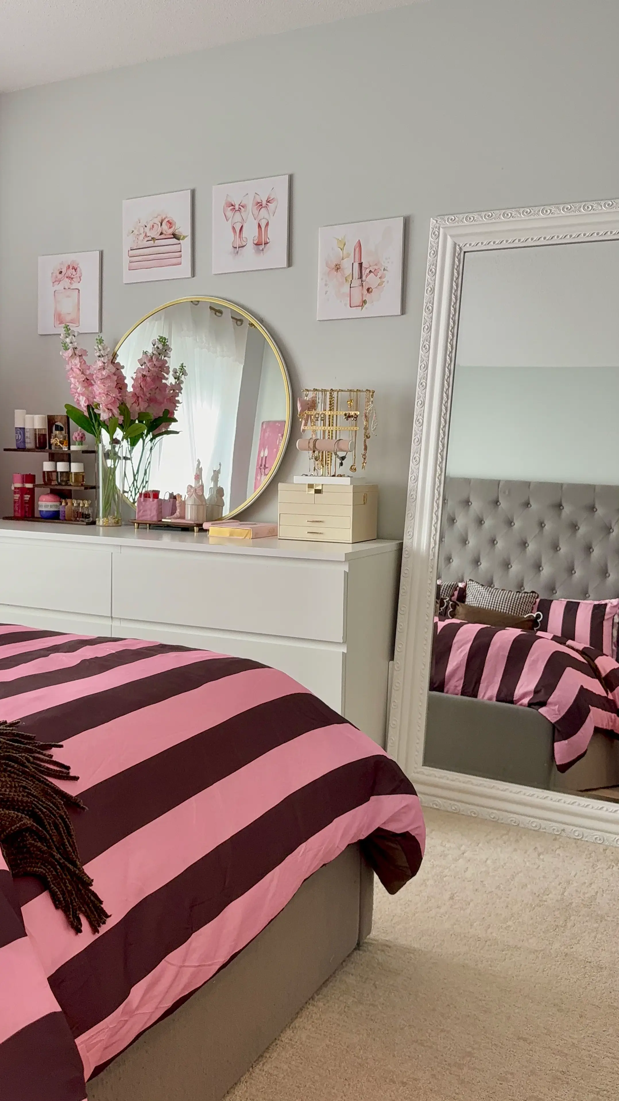 where all my favorite slow mornings happen 🍂🧸🎀💖🪞 #roomdetails #RoomTour #pi