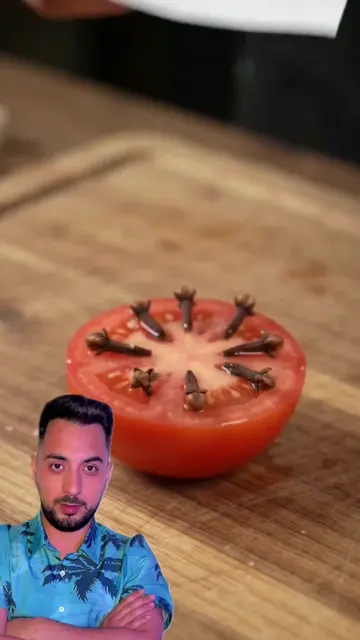 Fire experiment with tomatoes and salt 😱 #LifeHack 