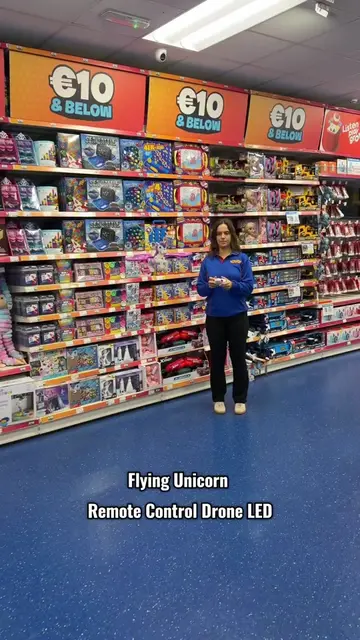 Let imaginations take flight with this magical pink Flying Unicorn Drone. Featur