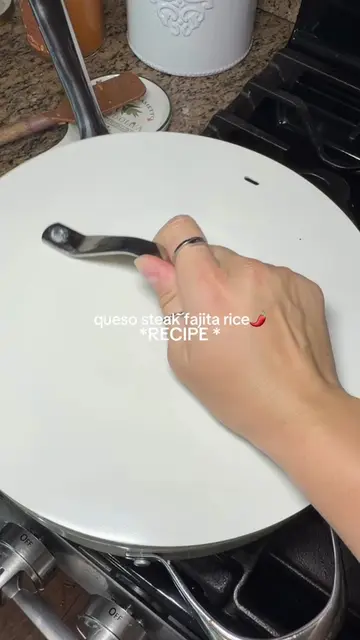 QUESO STEAK FAJITA RICE RECIPE✨ INGREDIENTS •Strip steak or flank steak (we did 