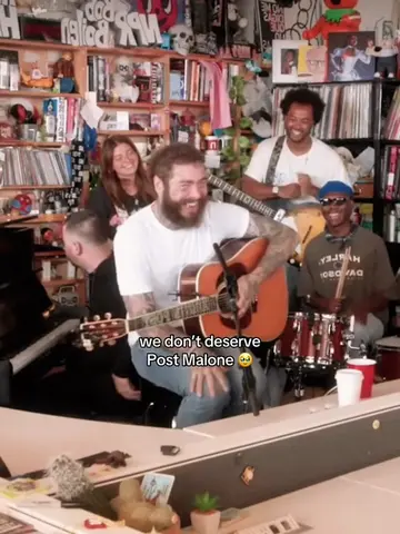 his smile is so genuine and beautiful 😭🤍 @Post Malone #tinydesk #postmalone #n