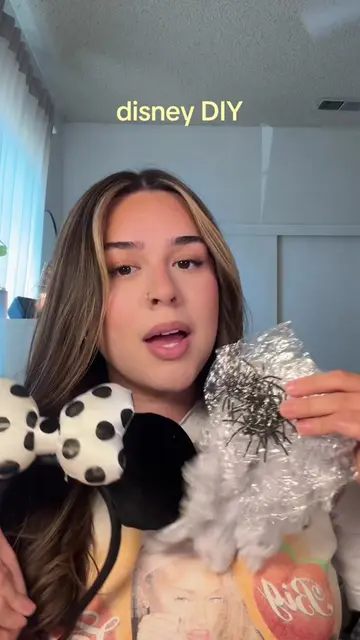 DIY my minnie ears with me 🙂‍↕️#disneyearsdiy #disneymerch #disneyoutfits #disn