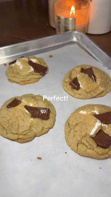 🍪 S’mores Cookies Cookie Dough * ½ cup melted butter * ¾ cup brown sugar * ½ cu