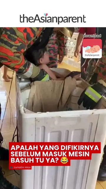 Panjang sungguh akal budak bertuah ni, boleh pula dia pergi parking dalam mesin 