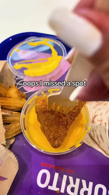 Nacho Cheese Sauce mit crispy Chicken Bites. Kann’s kaum abwarten bis Taco Bell 
