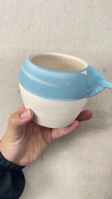 🥳😻 Guess what the glaze will be at the end of the video?#potterytiktok #painti