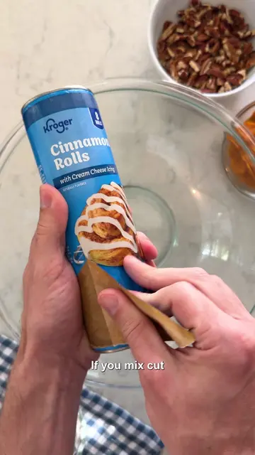 Why choose pumpkin or cinnamon rolls when you can have both? 👀 #CinnamonRolls #