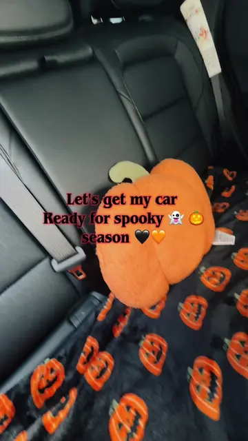 my favorite time of the year! 🖤🎃🧡✨👻 #spookyseason #cardecor #fyp #spookygirl
