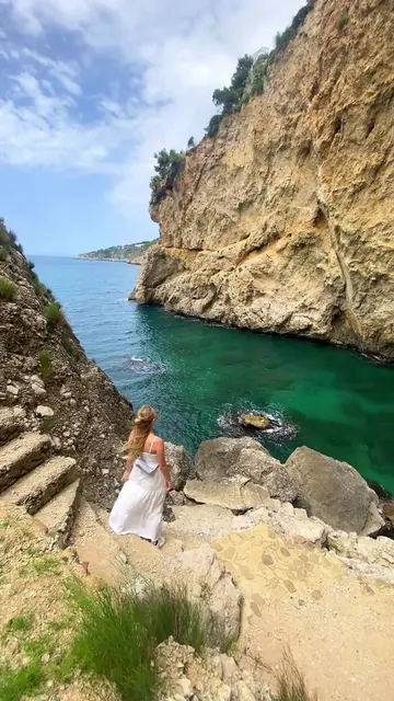 3 countries in 8 days 😍🚢👇 Send this to the person you want to go on a Mediter