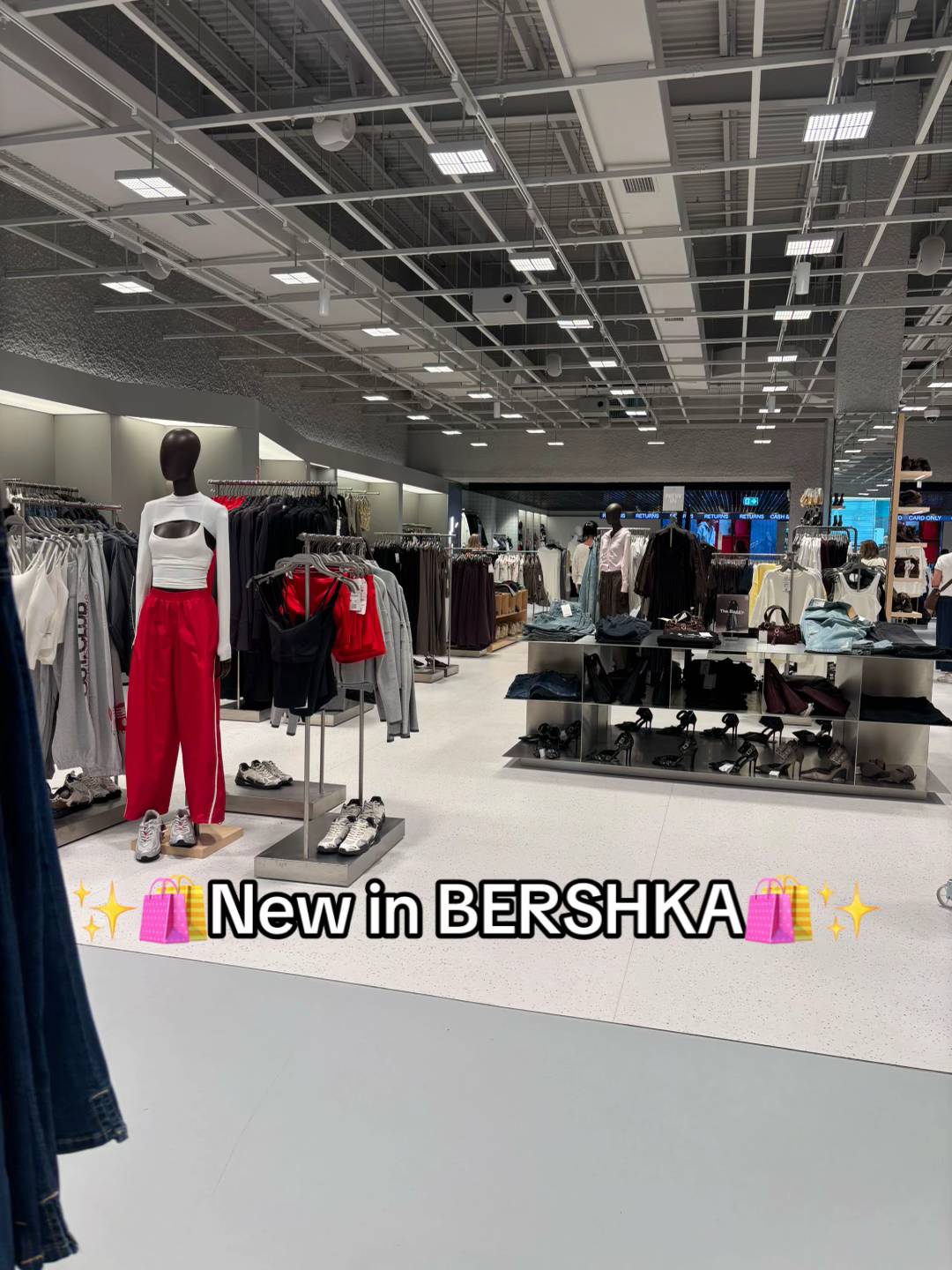 Some stunning autumn pieces🍂💅🏻 #bershka #outfitinspo #comeshopwithme #autumns