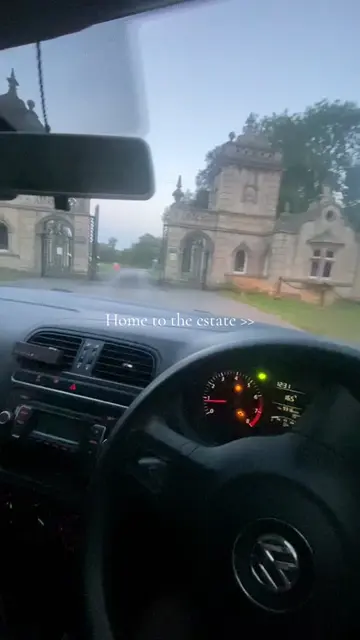 Evenings like this >> #englishcountryside #oldmoneystyle #oldmoneyaesthetic #gen