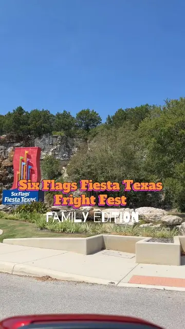 Fright Fest at @sixflagsfiestatexas can be fun for the family during the day! Fi