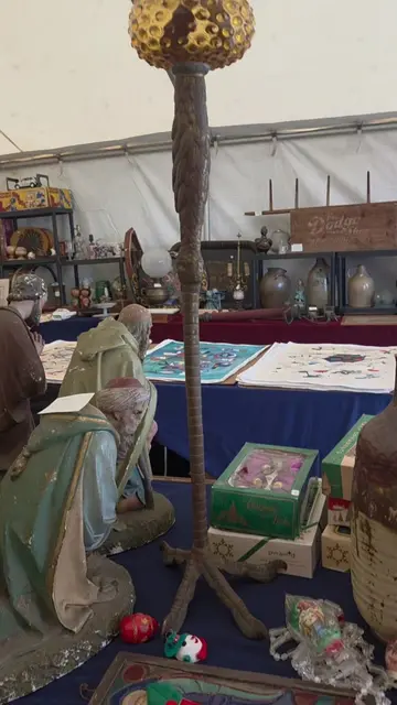You don’t always go to Brimfield to buy. Sometimes you go to learn. I spotted th