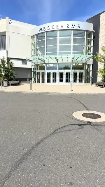 🏬 DEAD MALL SERIES — WESTFARMS MALL We came to Connecticut for another episode 
