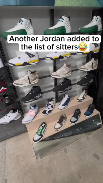 HOW LONG Y'ALL THINK THIS GONE LAST?🤔 #viral #shoes #sneakers #trending