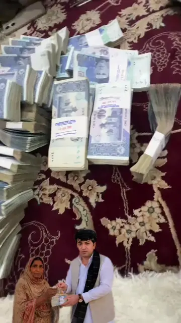 Replying to @shabana.mushtaq78 ##foryoupage #foryoupage❤️❤️ #tiktoktrend 💵 Here