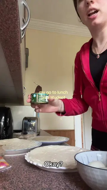 shoutout to my mum for introducing me to this lunch idea- it’s so quick and easy