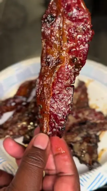 If you don’t eat pork like myself and you’re looking for a GOOD alternative to b