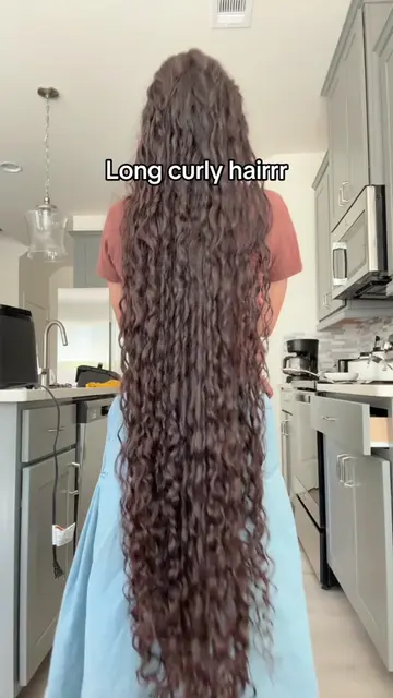 Sorry for the mess #longhair #curlyhair 