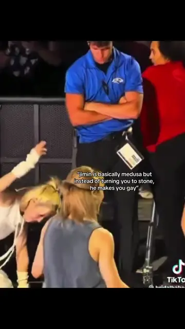 @jimin do you see what you do to people #bts #jimin #btspavedtheway #fyp 
