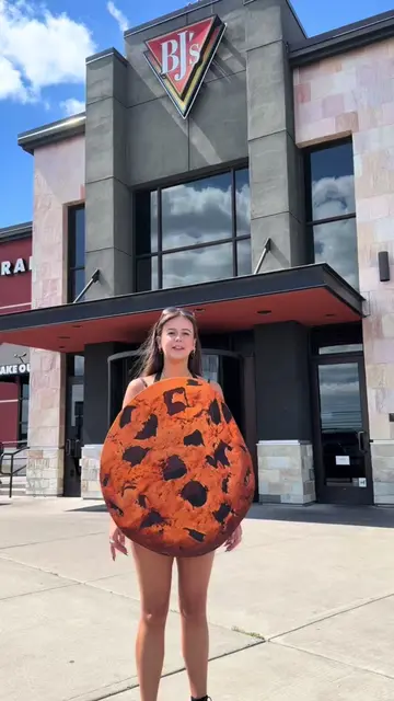 this is your sign to dress like a cookie and eat the spookie pizookie @bjsrestau