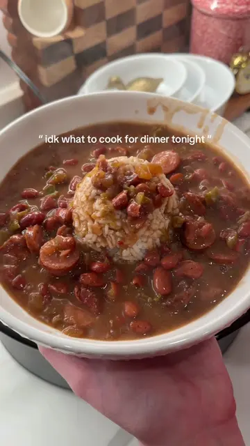 especially on a weeknight it better be easy or a @Crock-Pot meal!!!! #crockpot #