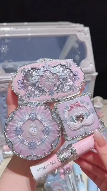POV: you just entered a tiny winter dream. 🩵❄️✨#flowerknows#SnowBallet#flowerkn
