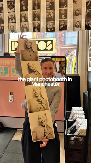 the new vintage photo booth in Manchester that creates huge photo strips! 🎞️📸 