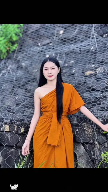 ✨เทรนด์ AI สร้างรูปสวมเสื้อคลุมพระไหล่เดียว กำลังเป็นกระแสบน TikTok เปลี่ยนรูปตั